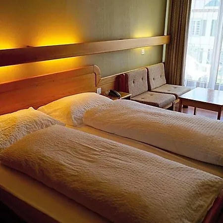 Victoria Hotel 3*