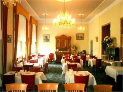 Victoria Hotel 3*