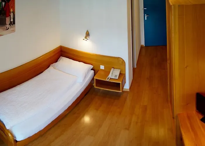 Отель Victoria 3*