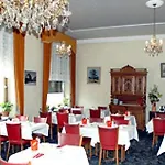 Отель Victoria 3*